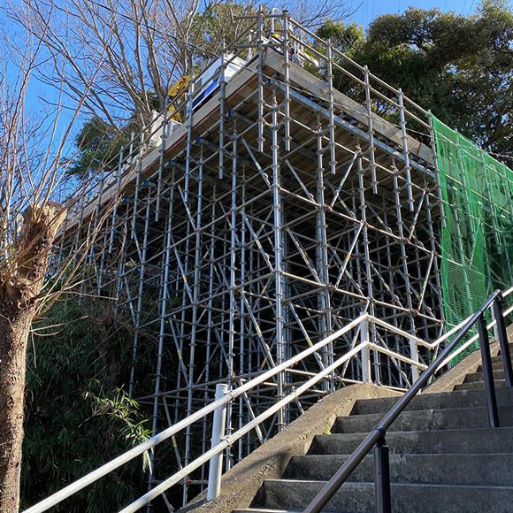 モノレール発着点ステージ組立［神奈川県大船］