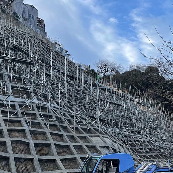 ロックボルト用足場［神奈川県逗子市］