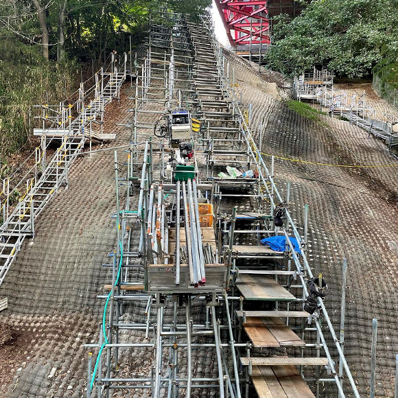 通路用昇降足場,点検用足場,モノレール下地足場,ステージシステム足場［山梨県韮崎市］